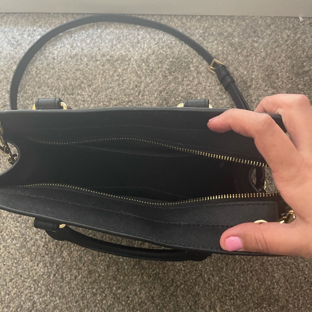 Michael kors black large cross body